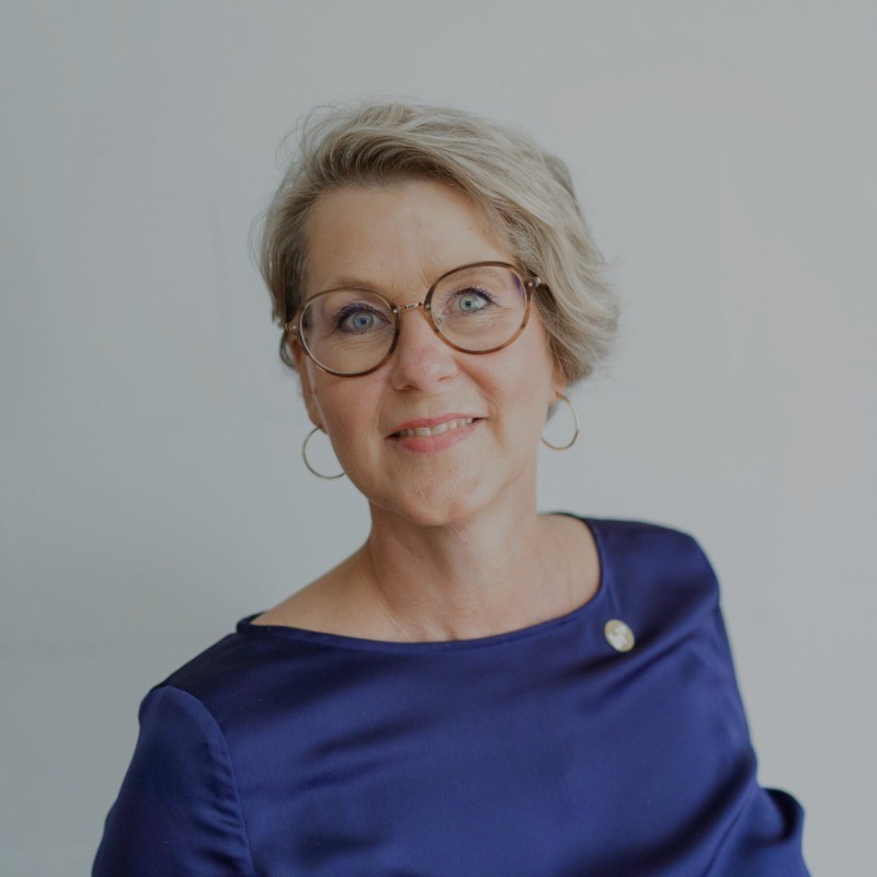 Esther Wouters (interim) 